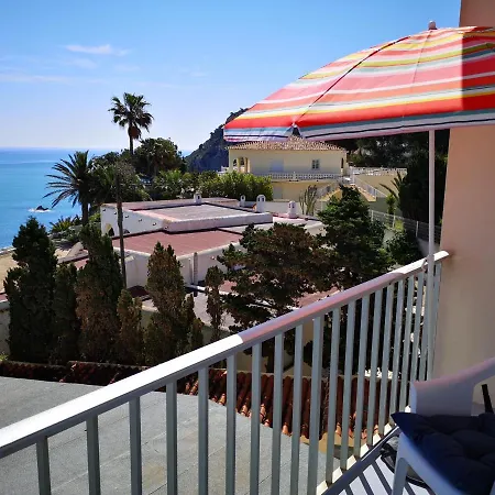Bellavista Con Piscina